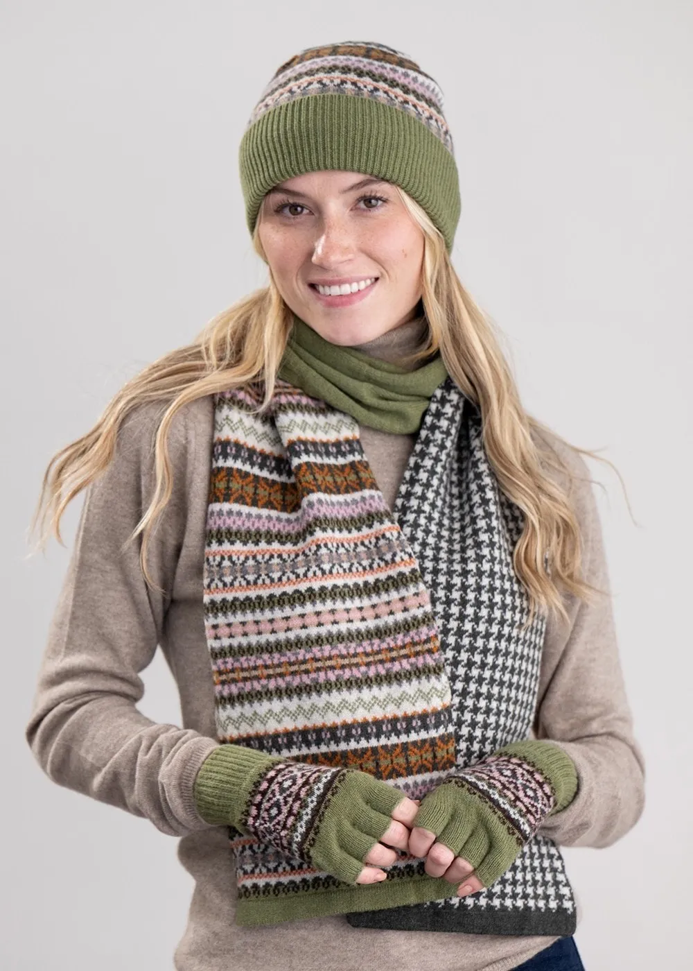 Alba Lambswool Fingerless Gloves