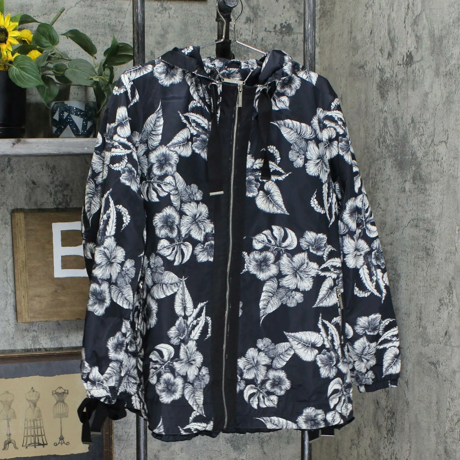 Dennis Basso Women's Floral Water Resistant Hooded Quilted Jacket