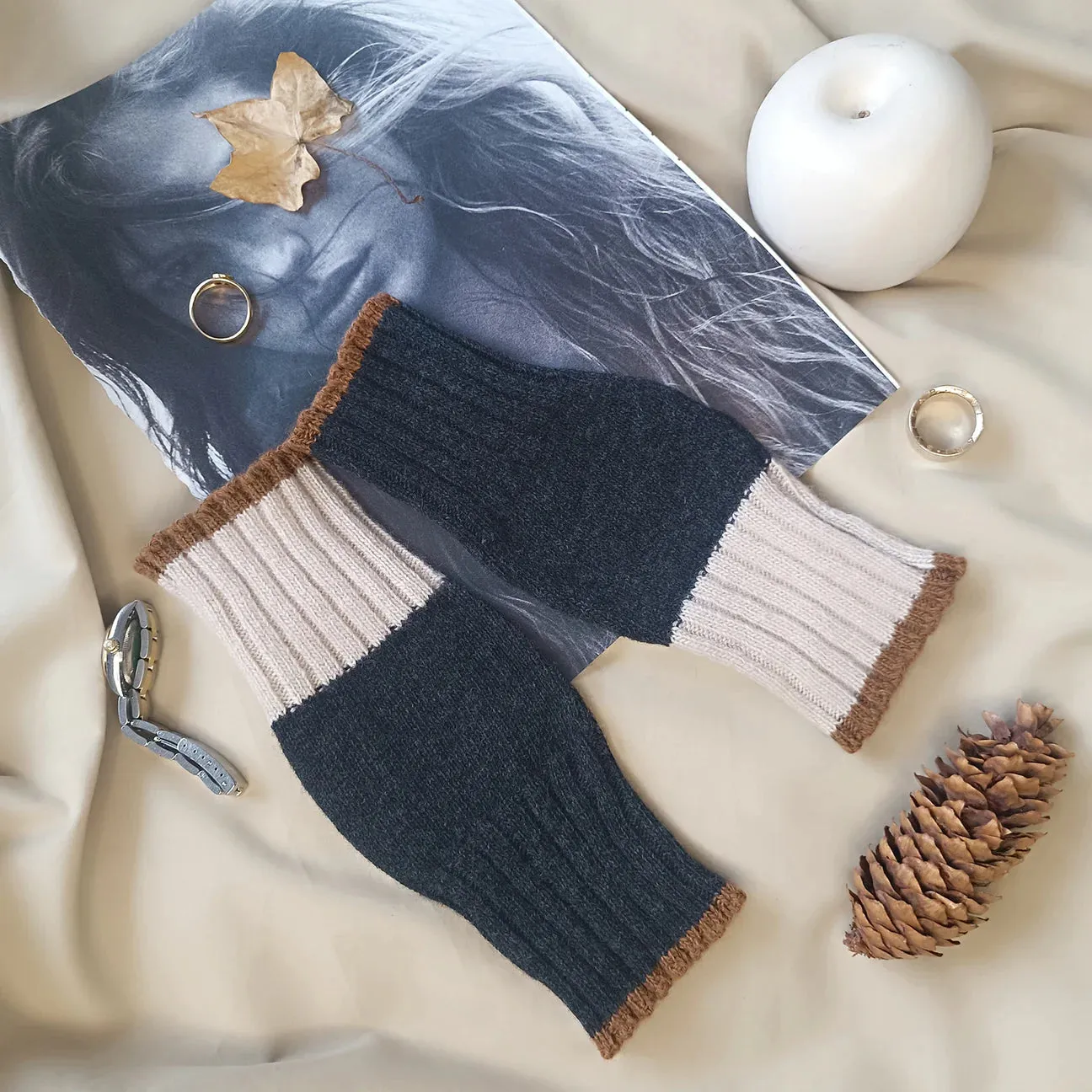 Fingerless Gloves in Anthracite