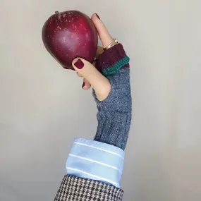 Fingerless Gloves in Darkgrey