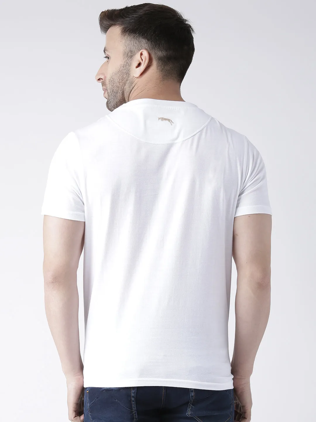 Men White Round Neck Tshirt